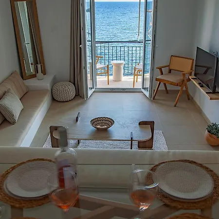 To Nisi * Loutraki (Skopelos)